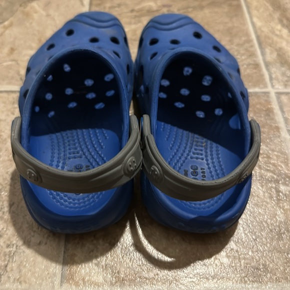 Crocs - Picture 2 of 3